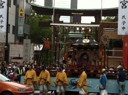 深川八幡祭り神輿渡御1.jpgのサムネール画像